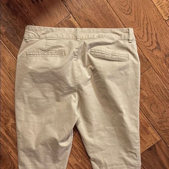 Women’s Pixie Old Navy khaki Tan Pants - Picture 9 of 11